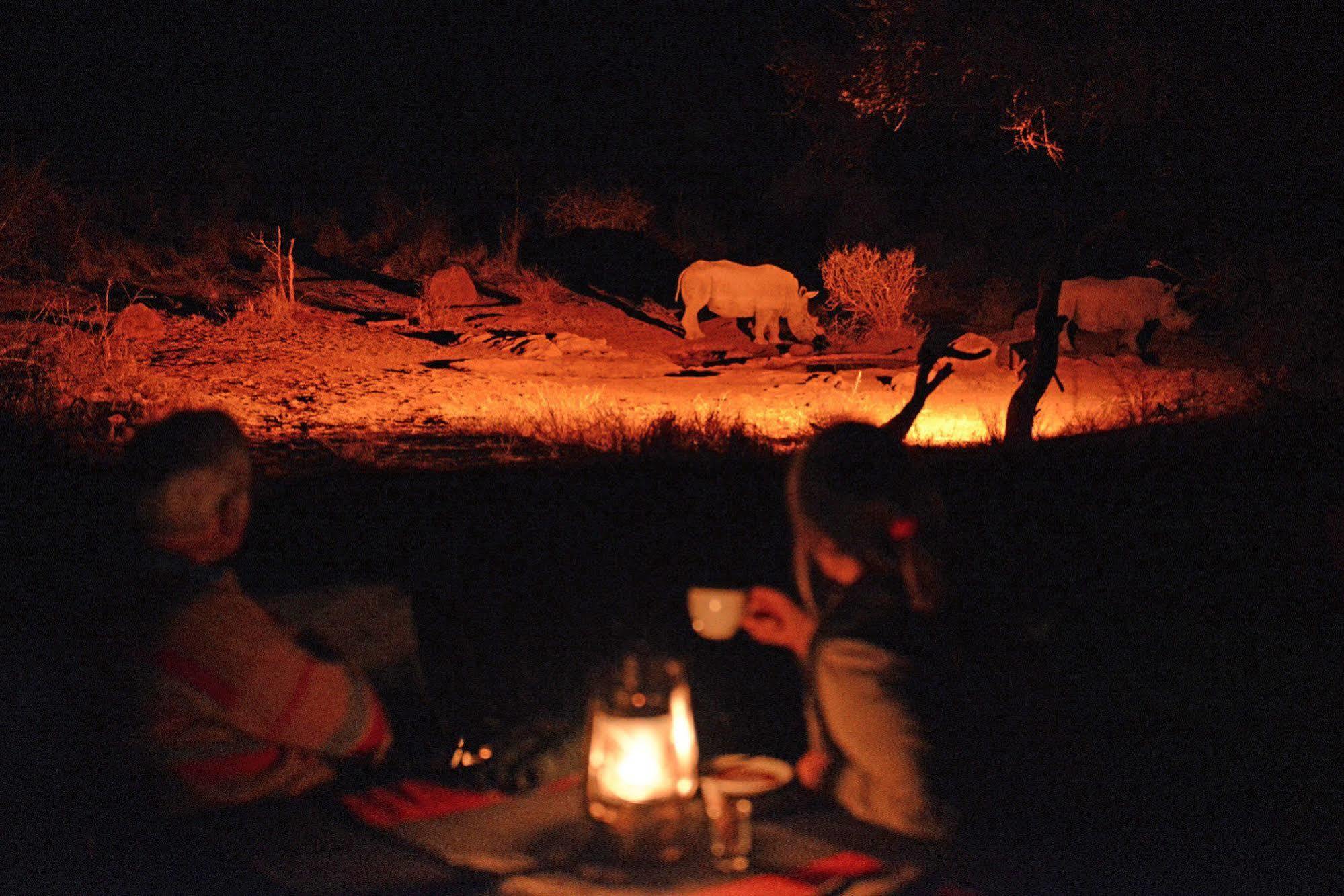 Etali Safari Lodge Защитен резерват „Мадикве“ Екстериор снимка